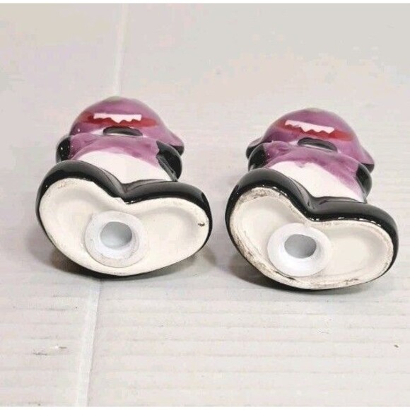 Spooky Halloween Dracula Shiny Goth Salt & Pepper Shakers Ceramic 3" Vampire - Picture 5 of 5